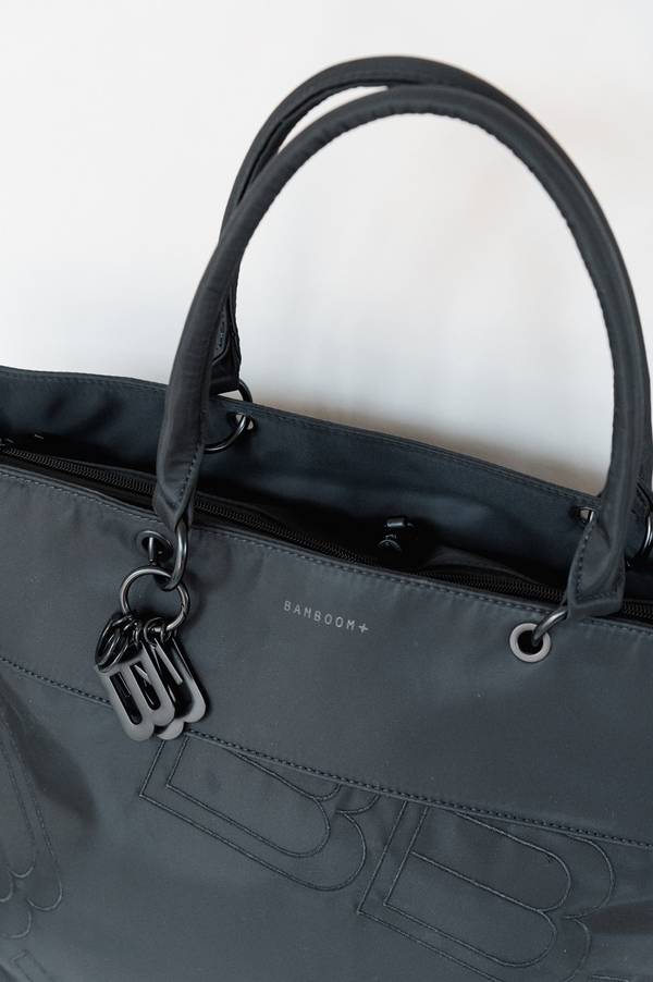 BAMBOOM Tote Bag in recycled Textile - Shoulder strap - zip closure + extra snap hook closure - 35 x 53 x 25cm
