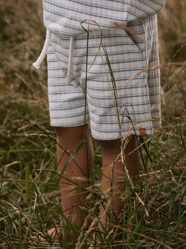 LIL ATELIER PANTALONE BERMUDA A RIGHE BIANCO E AZZURRO