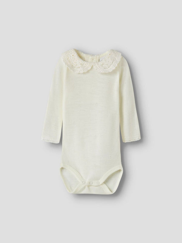 NAME IT BODY pura lana merino con colletto pizzo snow white